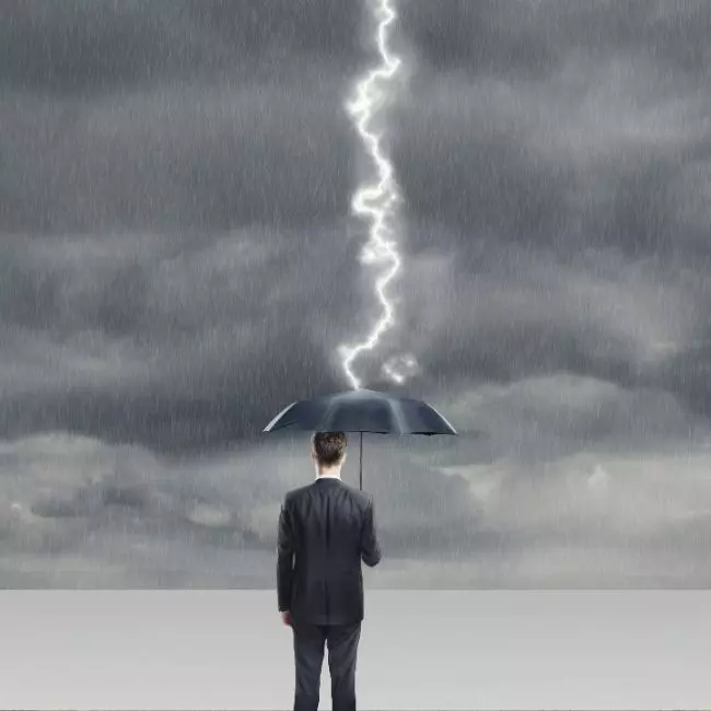 Gestione della crisi sui social media per ristoranti. Consigli pratici e casi studio per salvaguardare la reputazione online del tuo ristorante.